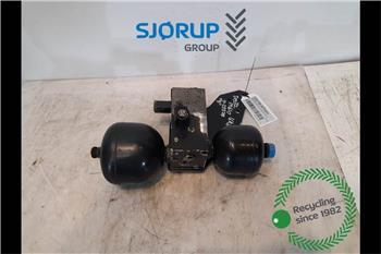 Deutz-Fahr Agrotron M610 Suspension control valve