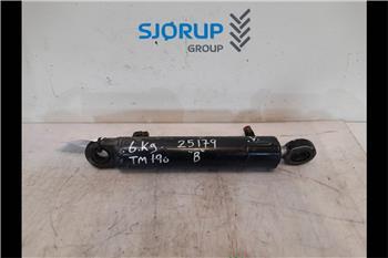 New Holland TM190 Front axle steering cylinder