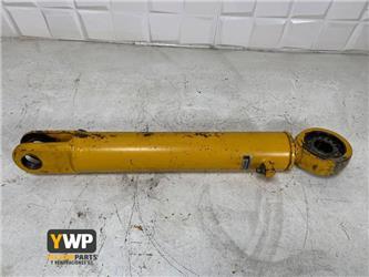 Volvo A40D Steering cylinder
