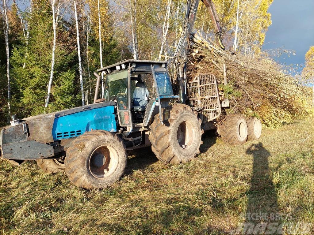 Valtra 8400 Tractor forestal