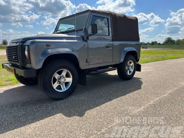 Land Rover Defender Iconic Edition 2017 only 8888 km Coches