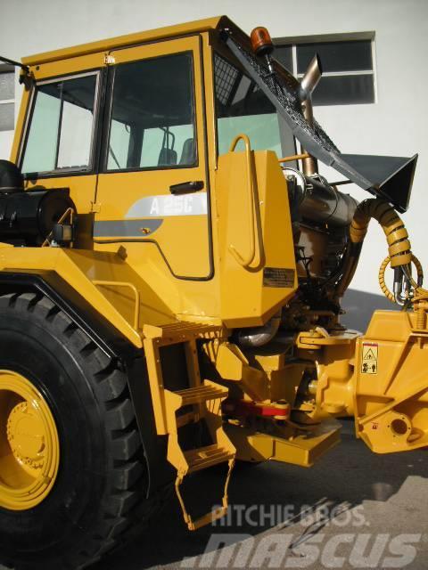 Volvo A25C WITH NEW WATER TANK Dúmpers articulados