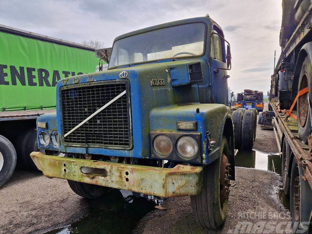 Volvo N1033 6X4 Camiones chasis