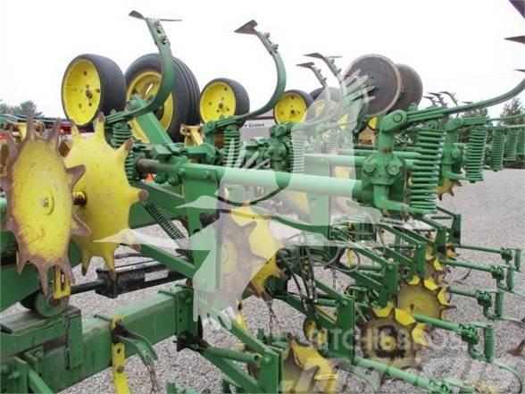 John Deere RM1230 Cultivadores para cultivos en hilera
