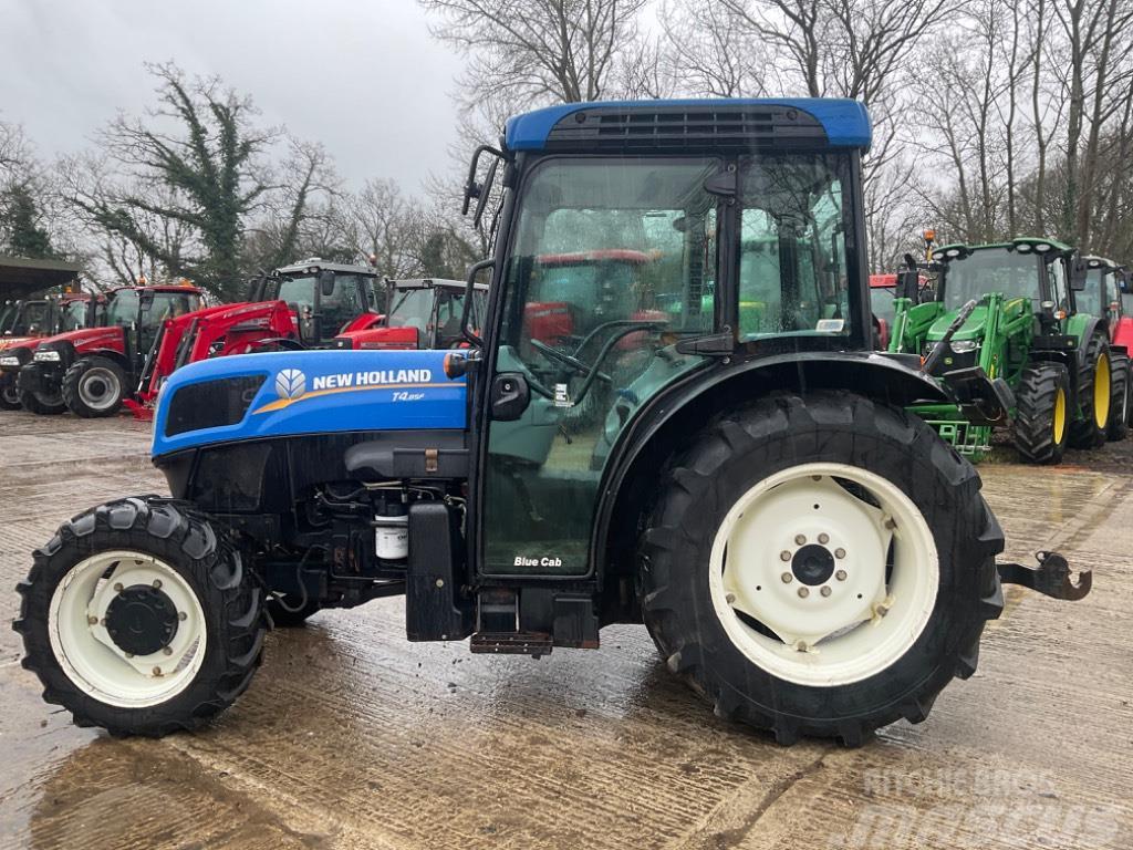 New Holland T 4.85 Tractores
