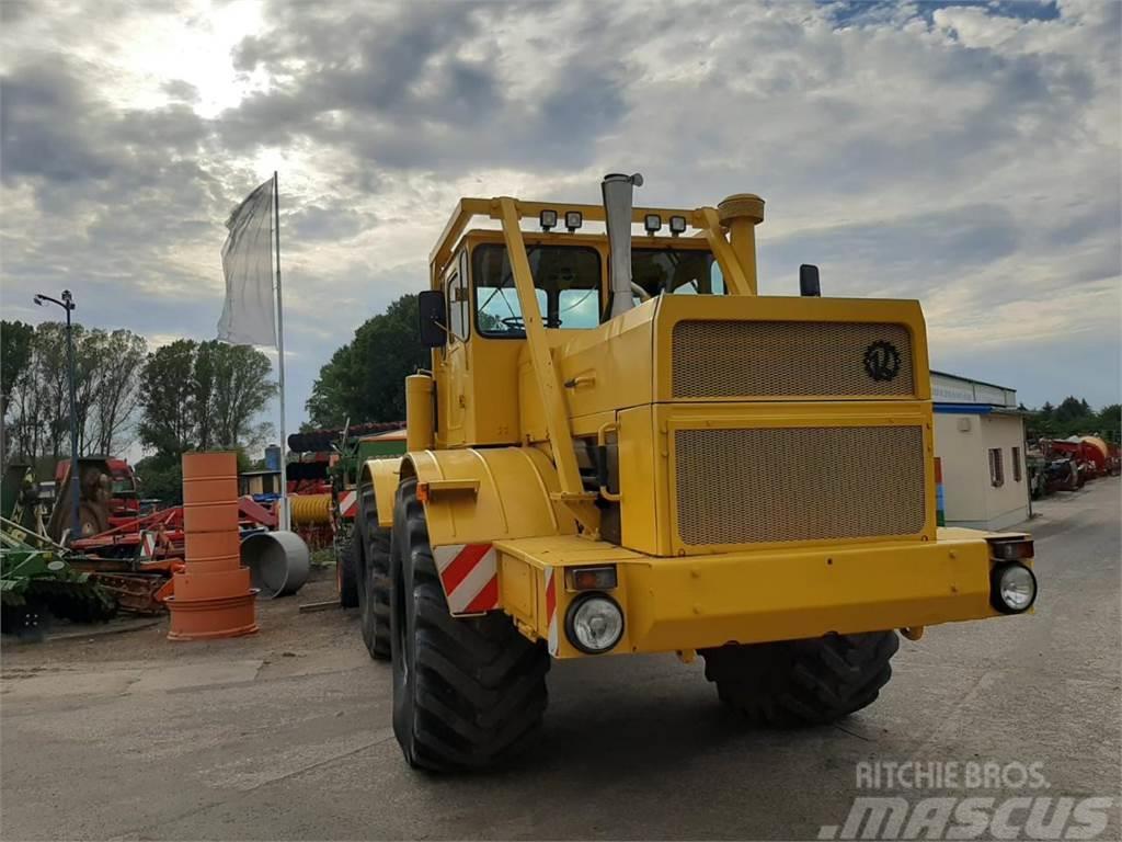 Kirovets K 700 A Tractores