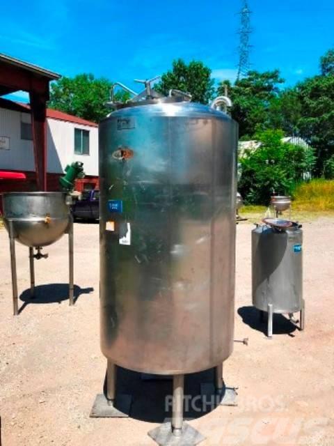  350 Gal Jacketed Vertical Stainless Steel Tank No  Maquinaria de filtrado