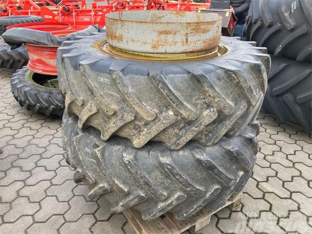 John Deere 2x Zwillingsräder Neumáticos, ruedas y llantas