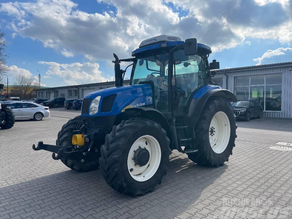 New Holland T 6040 Tractores