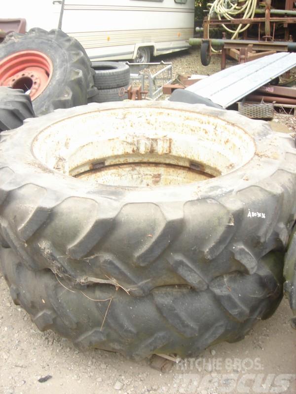 Michelin 13.6-38 Neumáticos, ruedas y llantas