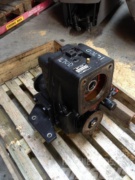 Timberjack 1470D Transfer gearbox LOK 110 F061001 Transmisión