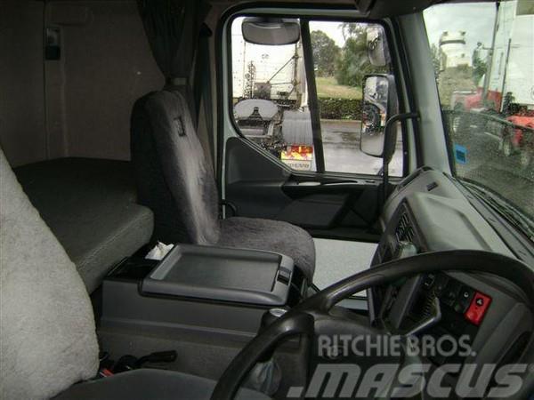Mack Premium Otras furgonetas