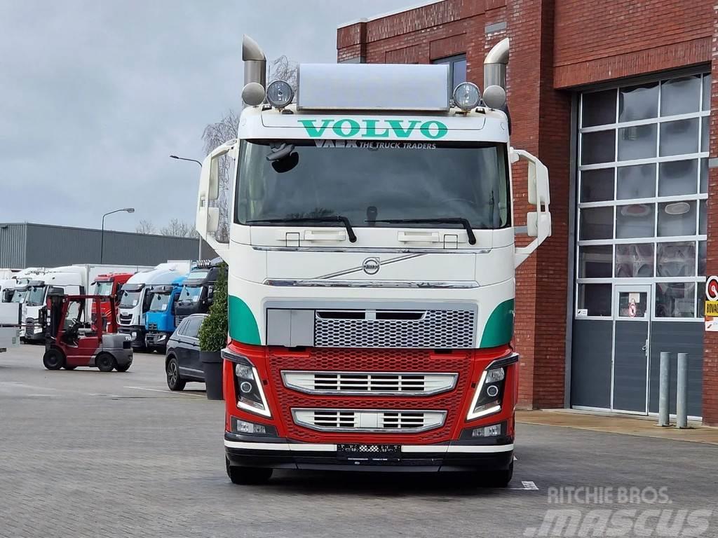 Volvo FH 16.650 6x2 - Low roof show truck - PTO/Hydrauli Cabezas tractoras