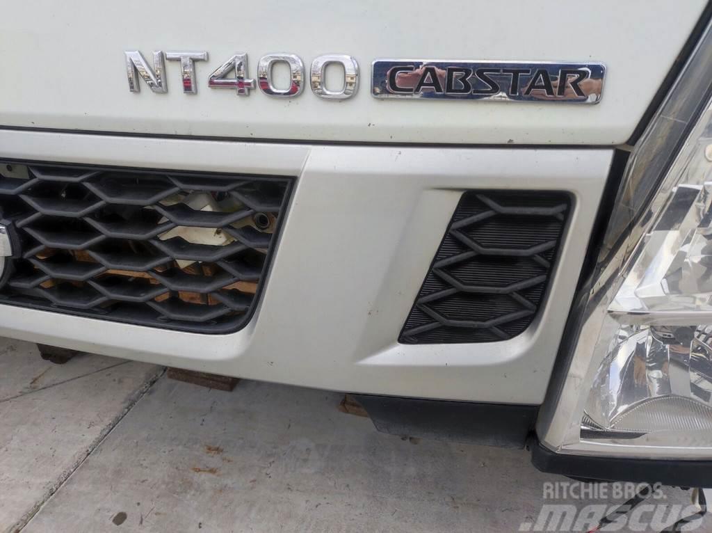 Nissan NT400 Cabinas e interior