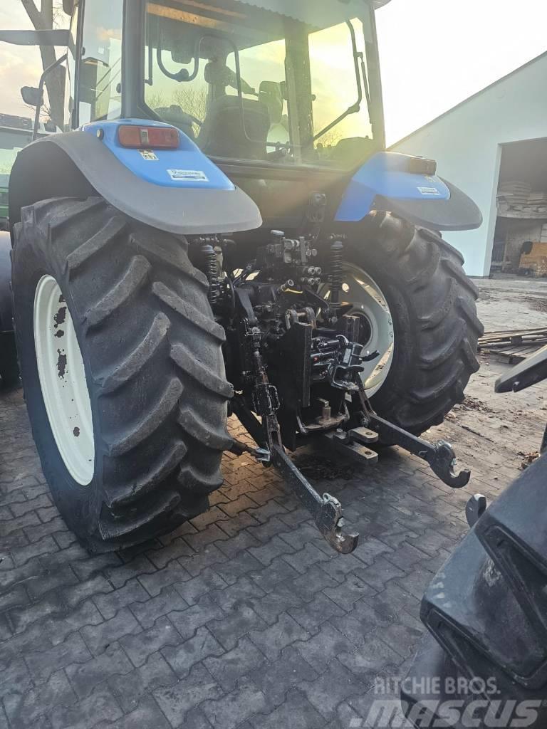 New Holland TM 120 Super Street 2002r. Tractores