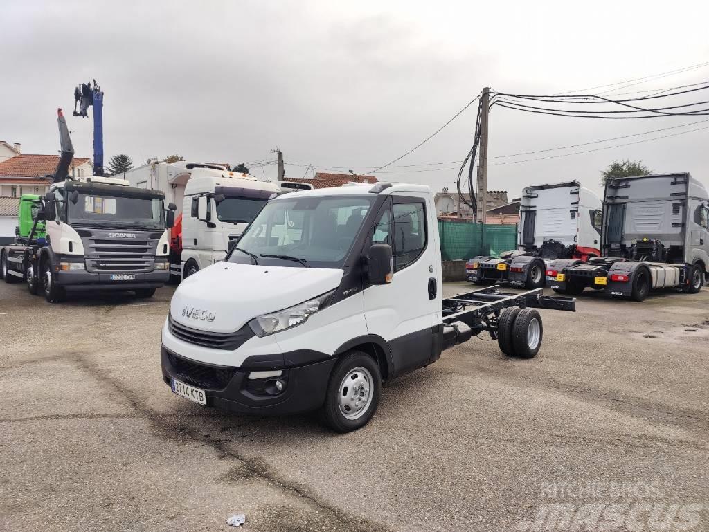 Iveco DAILY 35C15 Camiones chasis