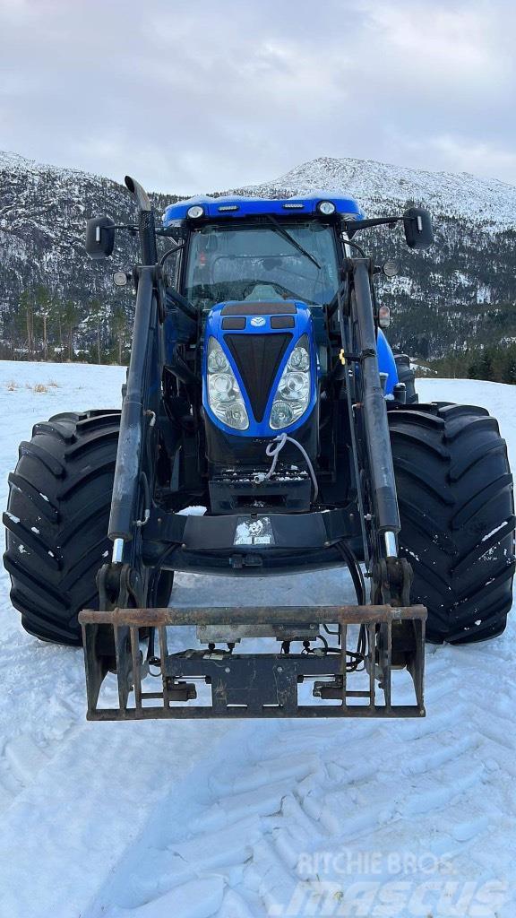 New Holland T 7.185 AC Tractores