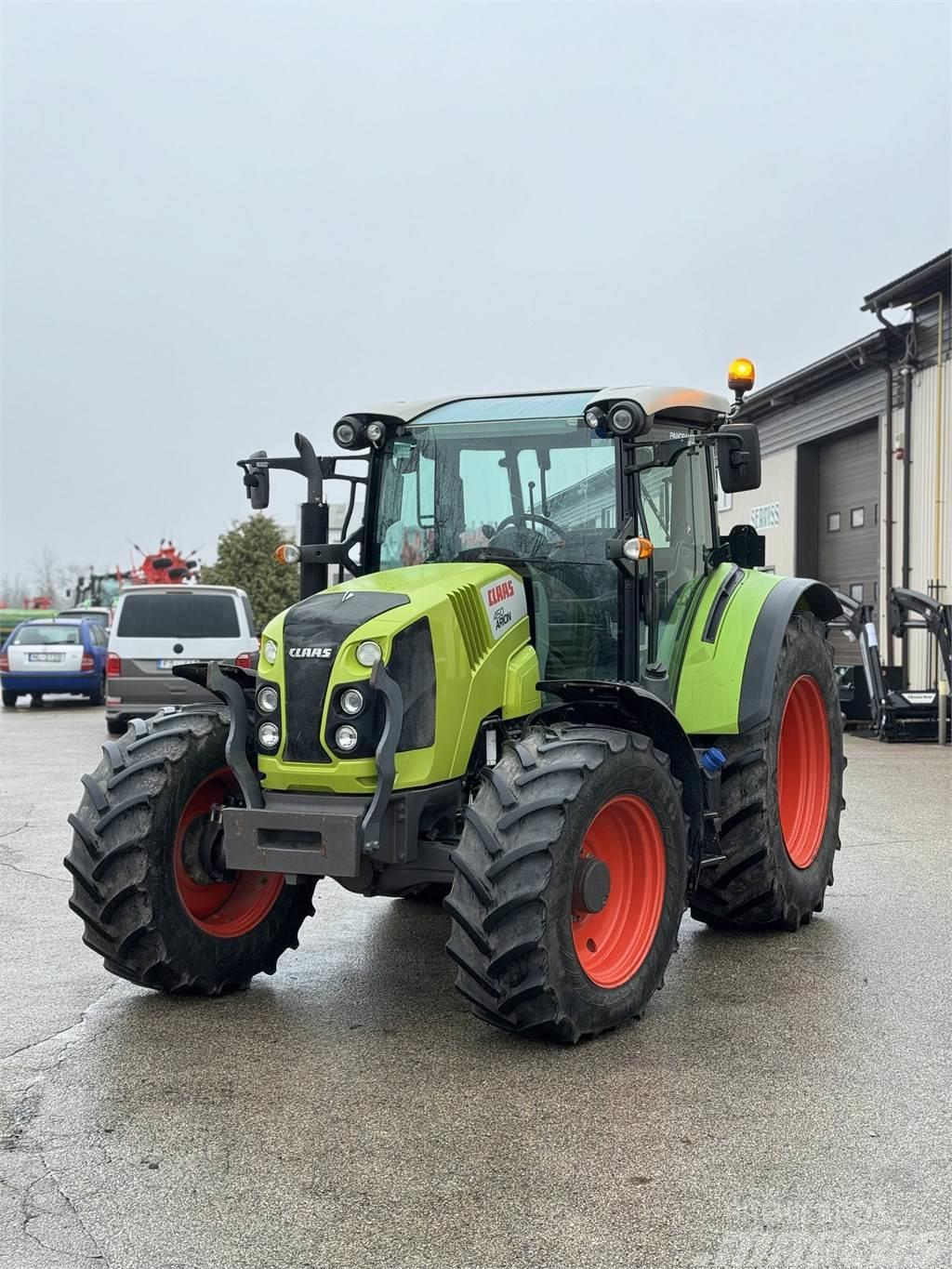 CLAAS Arion 450 Tractores