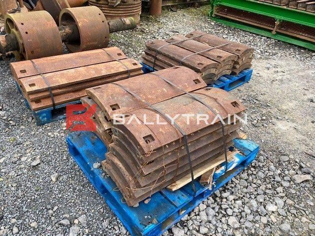  Sheepbridge Roll Crusher Shaft and Wear Parts Motores y engranajes