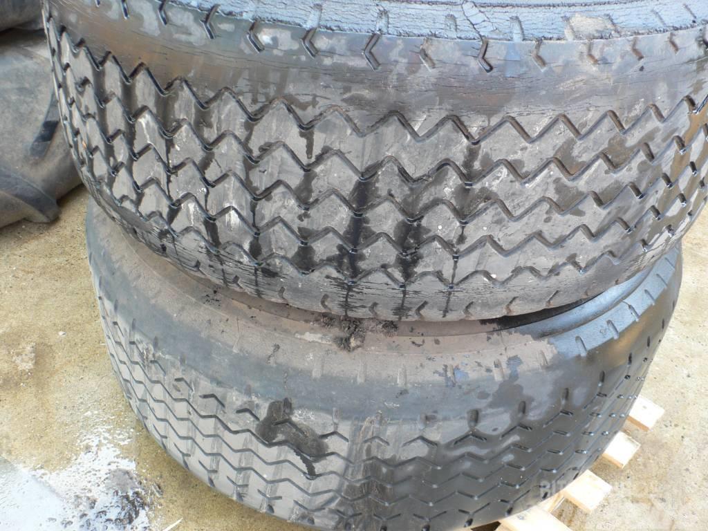 Michelin 18 R 22.5 gazonbanden + velg Neumáticos, ruedas y llantas