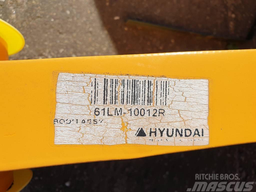 Hyundai Loader boom HL757 Chasis y suspención