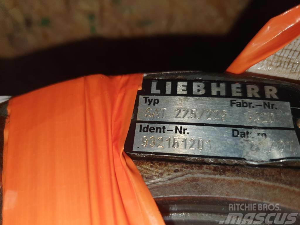 Liebherr SAT 225/229 Chasis y suspención