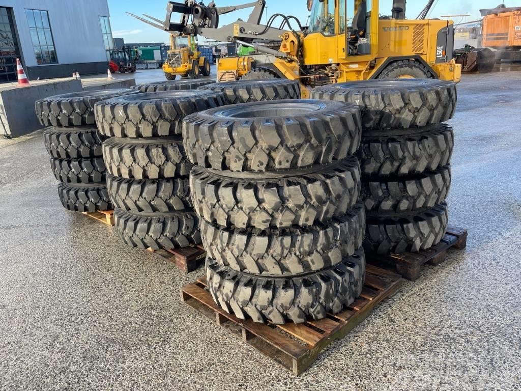  Tiron 10.00-20 Crane tires 3x sets Excavadoras de ruedas