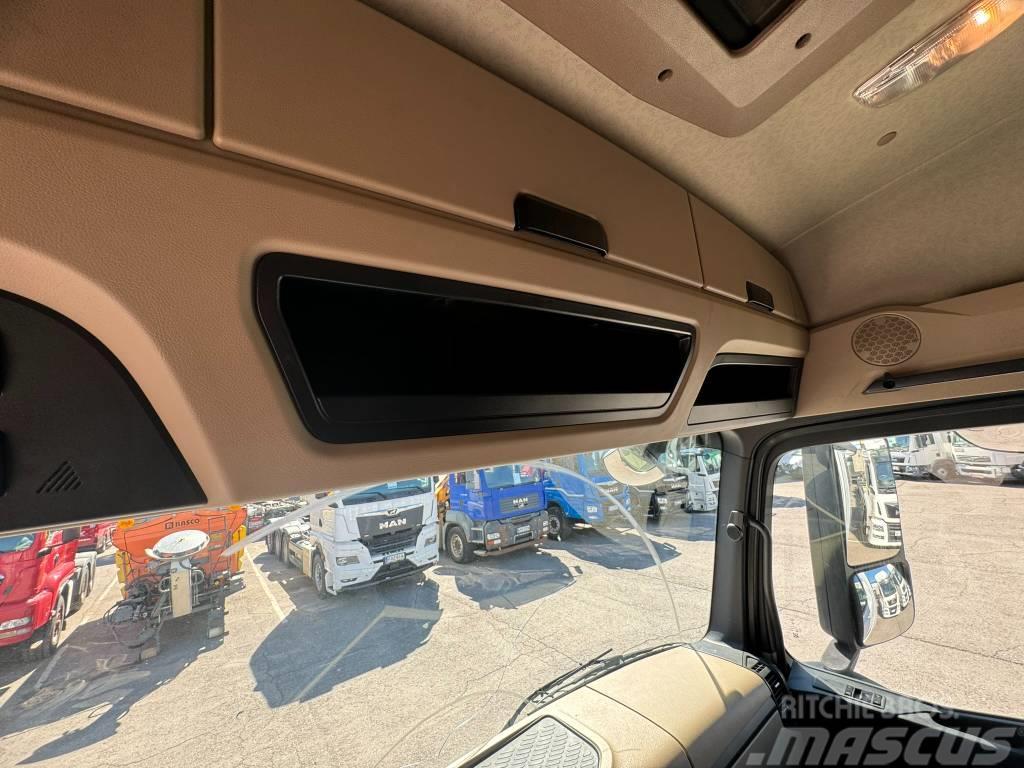 Mercedes-Benz Actros 2551L 6x2 KSA-kori + Lämmitin Camiones caja cerrada