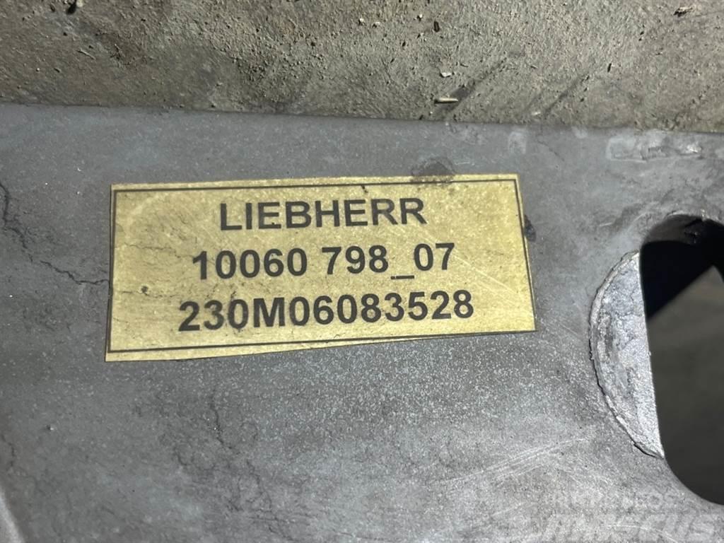 Liebherr A934C-10060798-Frame backside center/Einbau Rahmen Chasis y suspención