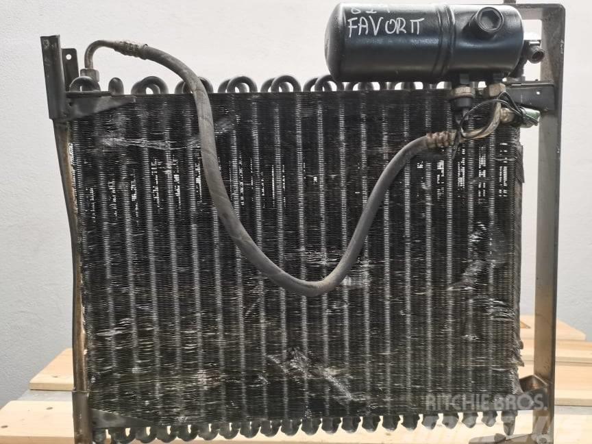 Fendt 926 Favorit {radiator conditioning Radiadores