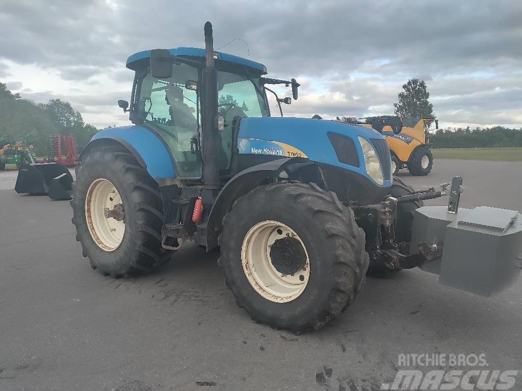New Holland T 7050 PC Tractores