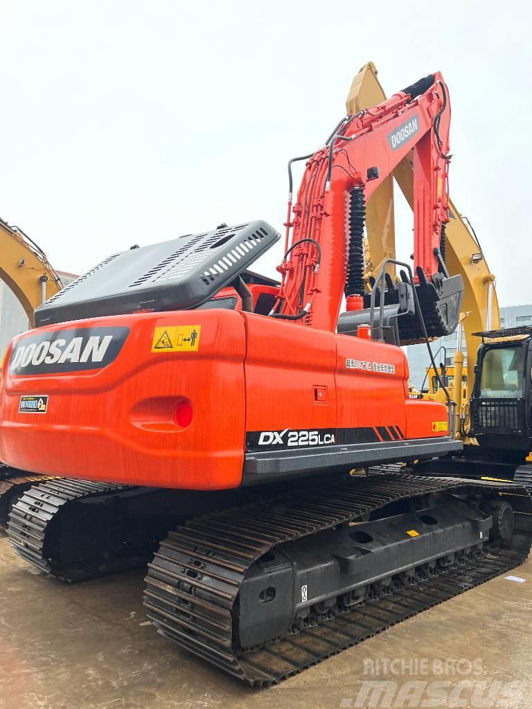 Doosan DX 225 LC Excavadoras de cadenas