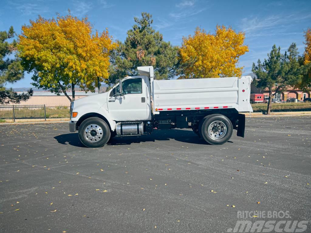 Ford F 750 Camiones cisterna