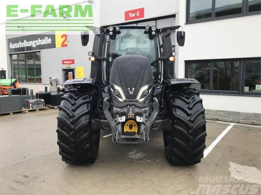 Valtra t215 direct Tractores
