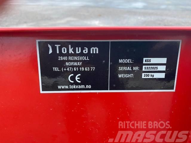 Tokvam KGS konstgräsplog Accesorios para tractores compactos