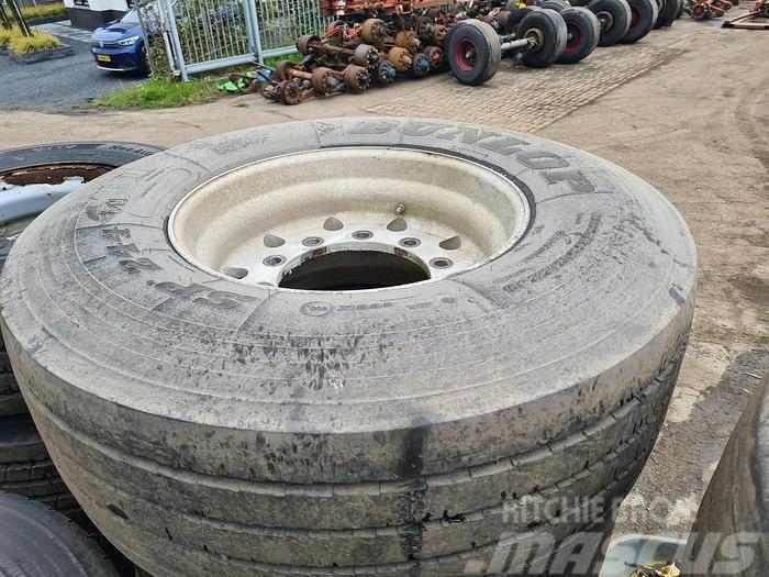  Dunlop, Bridgestone trailer tire 385/65 R 22.5 on Neumáticos, ruedas y llantas