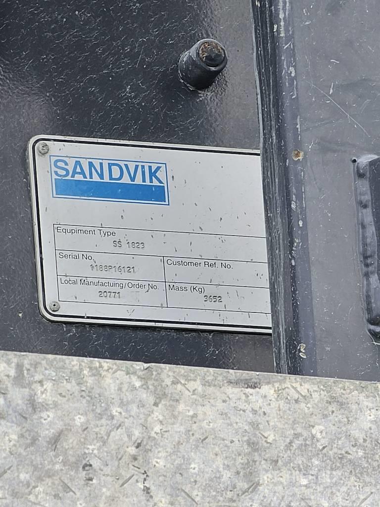 Sandvik UH 640 Trituradoras móviles