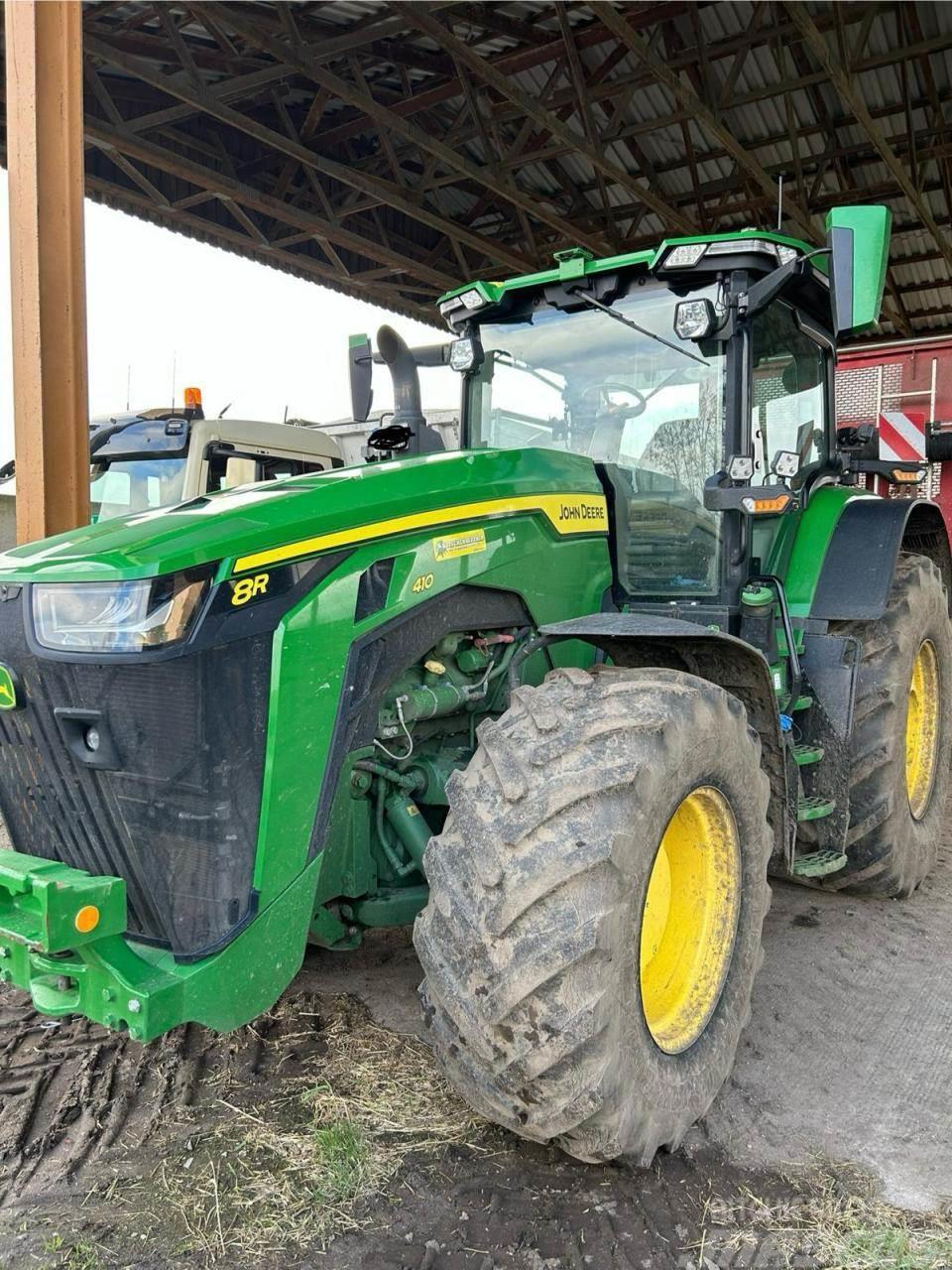 John Deere 8R410 e23 Tractores