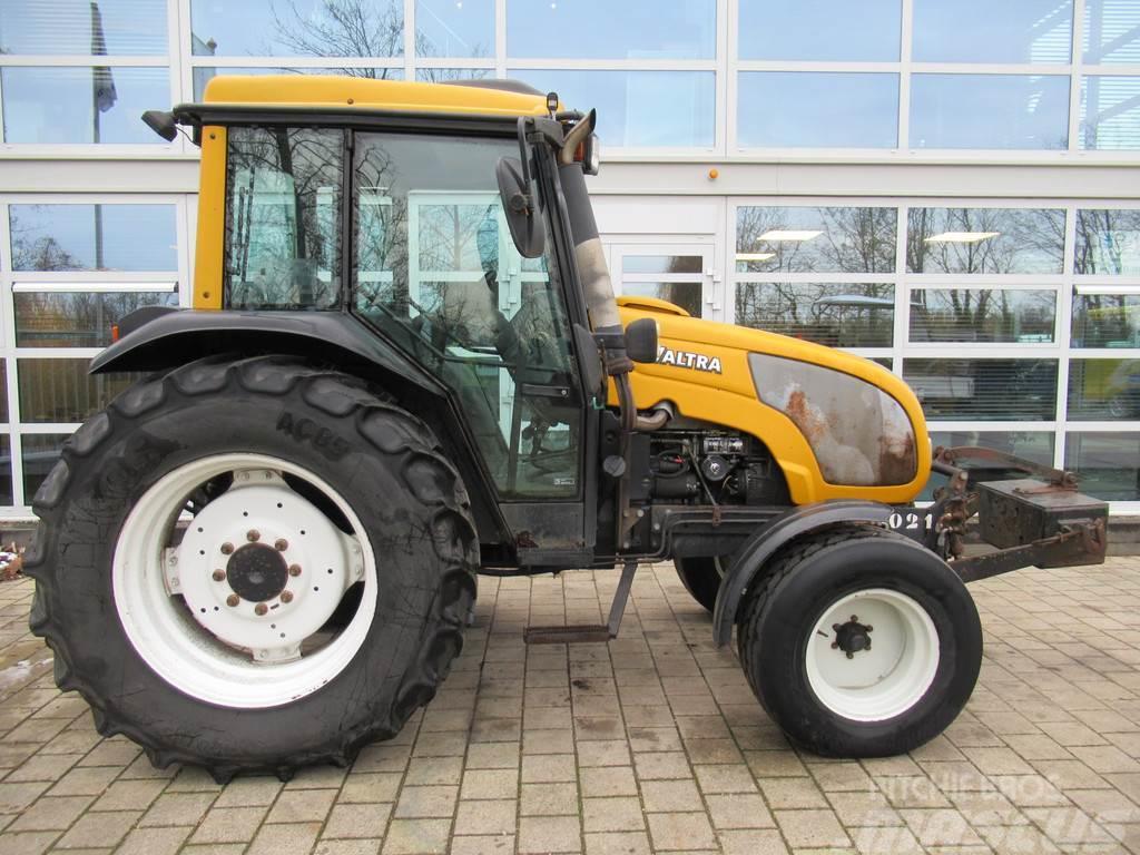 Valtra A75 4x2 + Fronthef Tractores