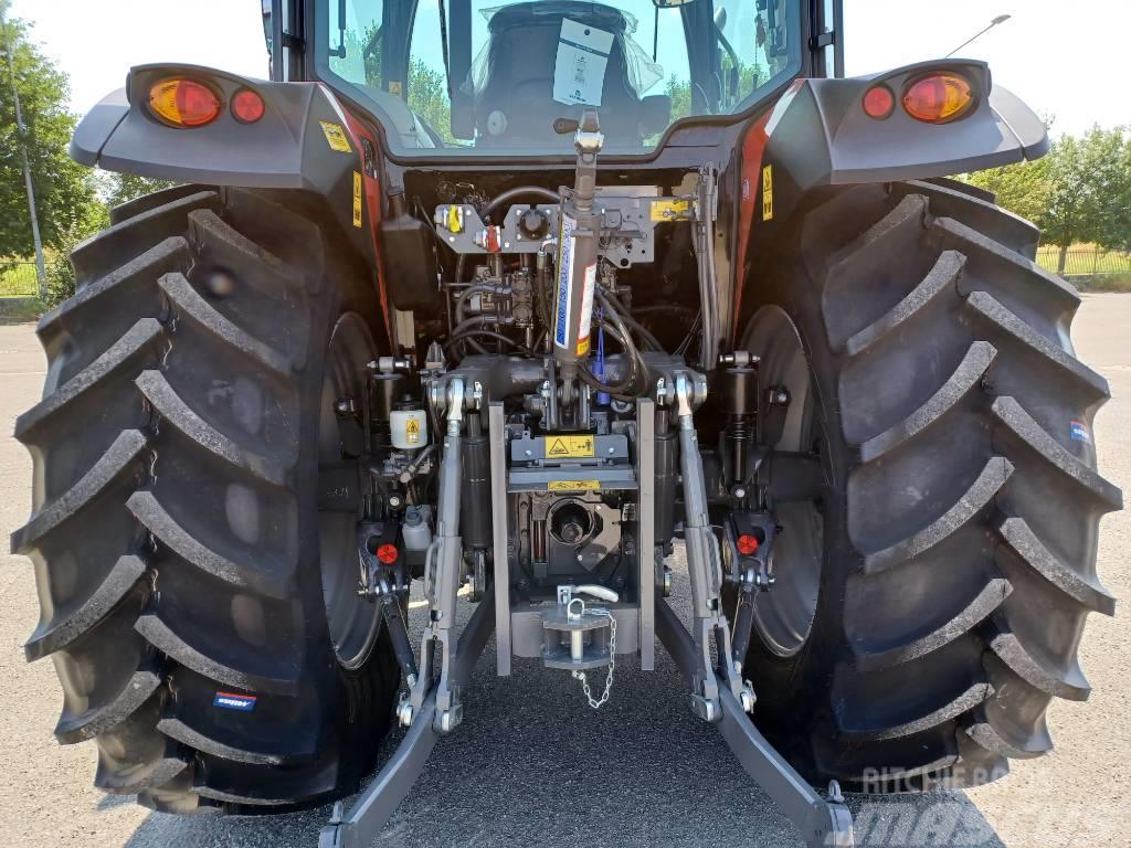 Massey Ferguson 5711 M Tractores