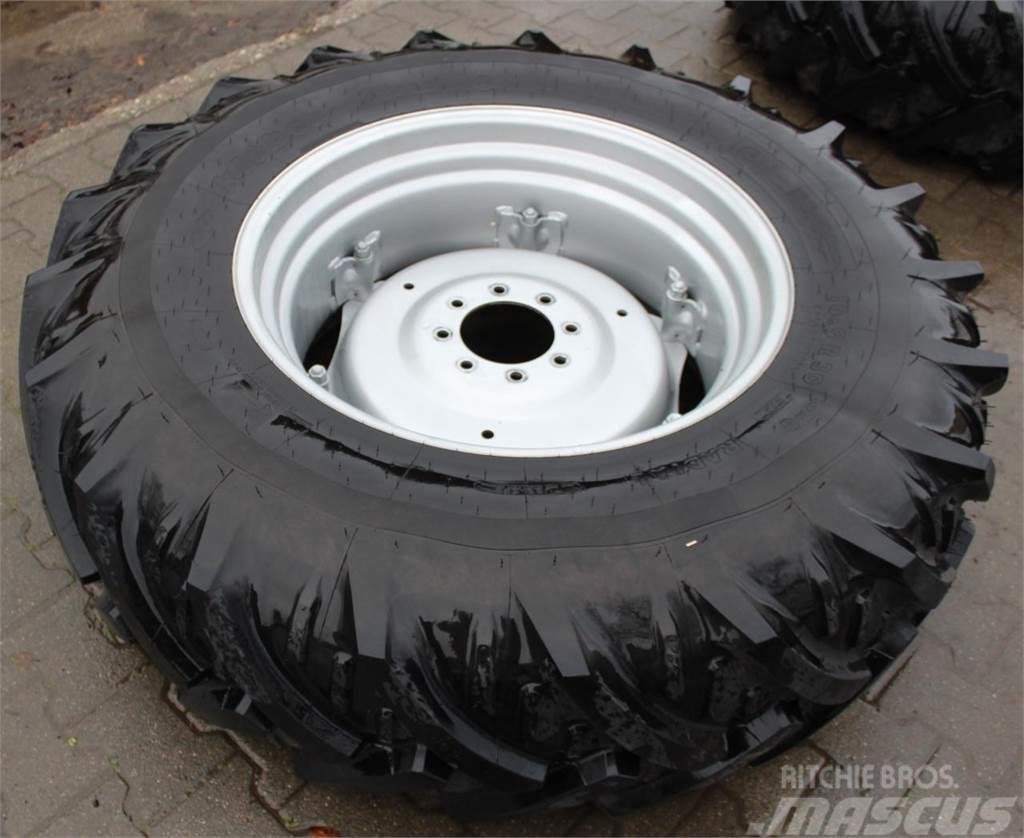 Kleber 16.9R30 und 14.9LR20 Neumáticos, ruedas y llantas