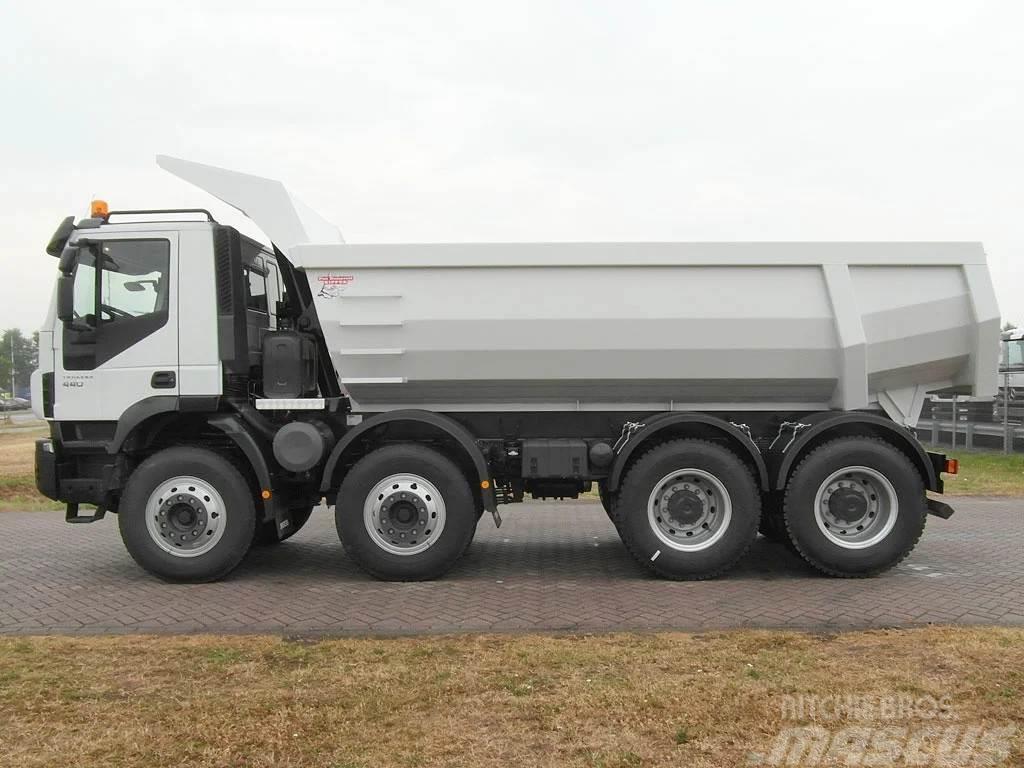 Iveco Trakker 410T42 Tipper Truck (2 units) Camiones bañeras basculantes o volquetes