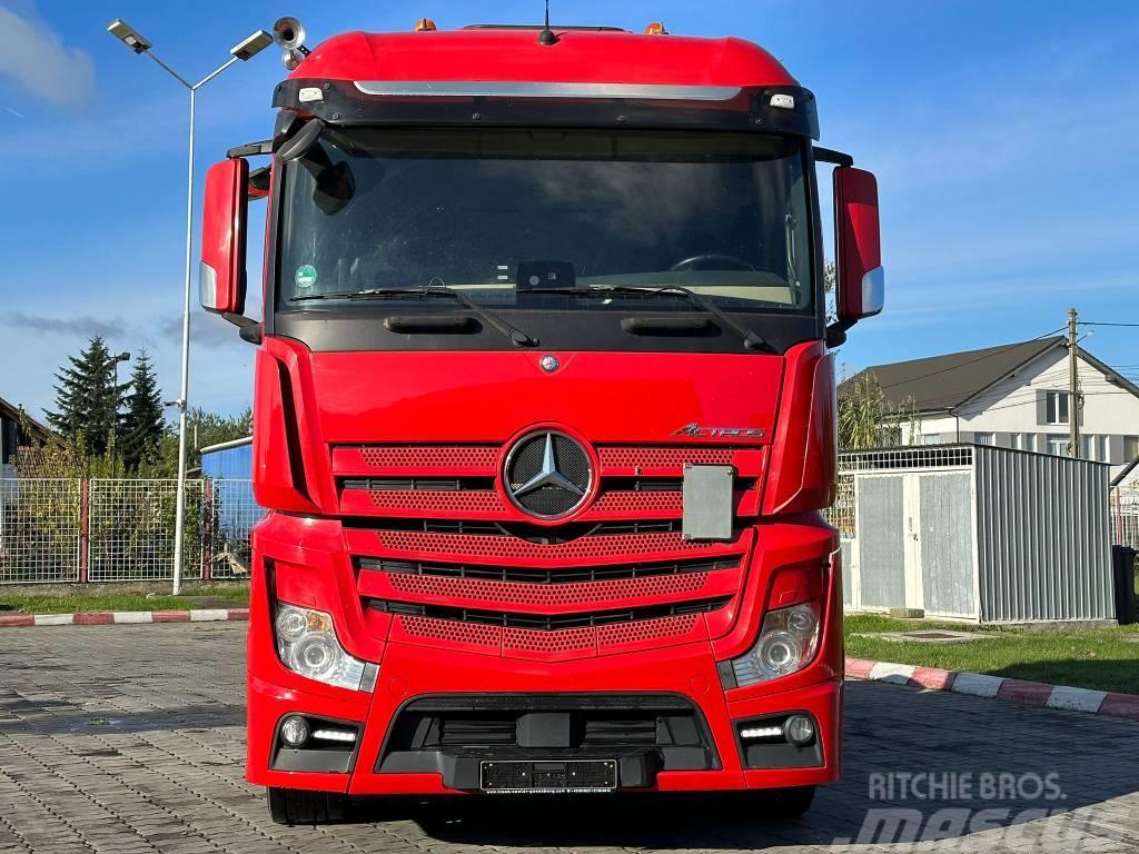 Mercedes-Benz Actros 963-4-A Camiones caja cerrada