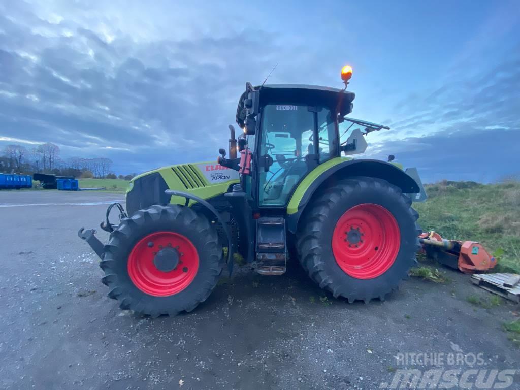 CLAAS Arion 550 Cmatic Tractores
