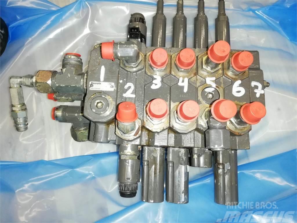 CLAAS Ares 836 Hydraulic lift valve Hidráulicos