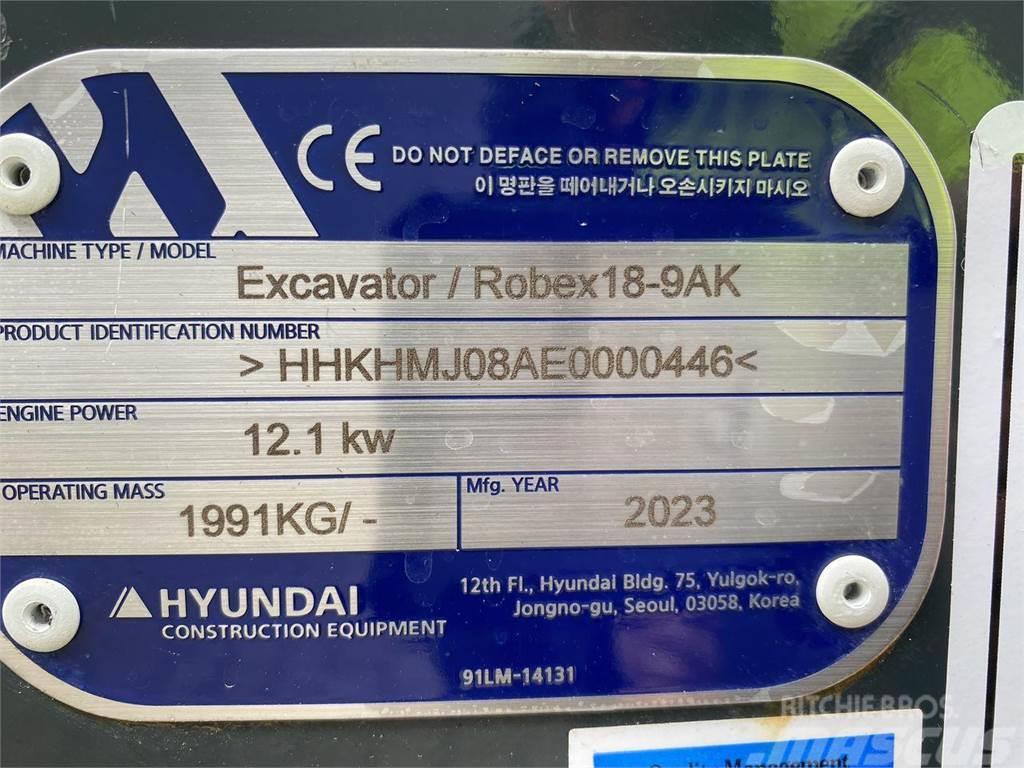 Hyundai R18-9AK Excavadoras de ruedas