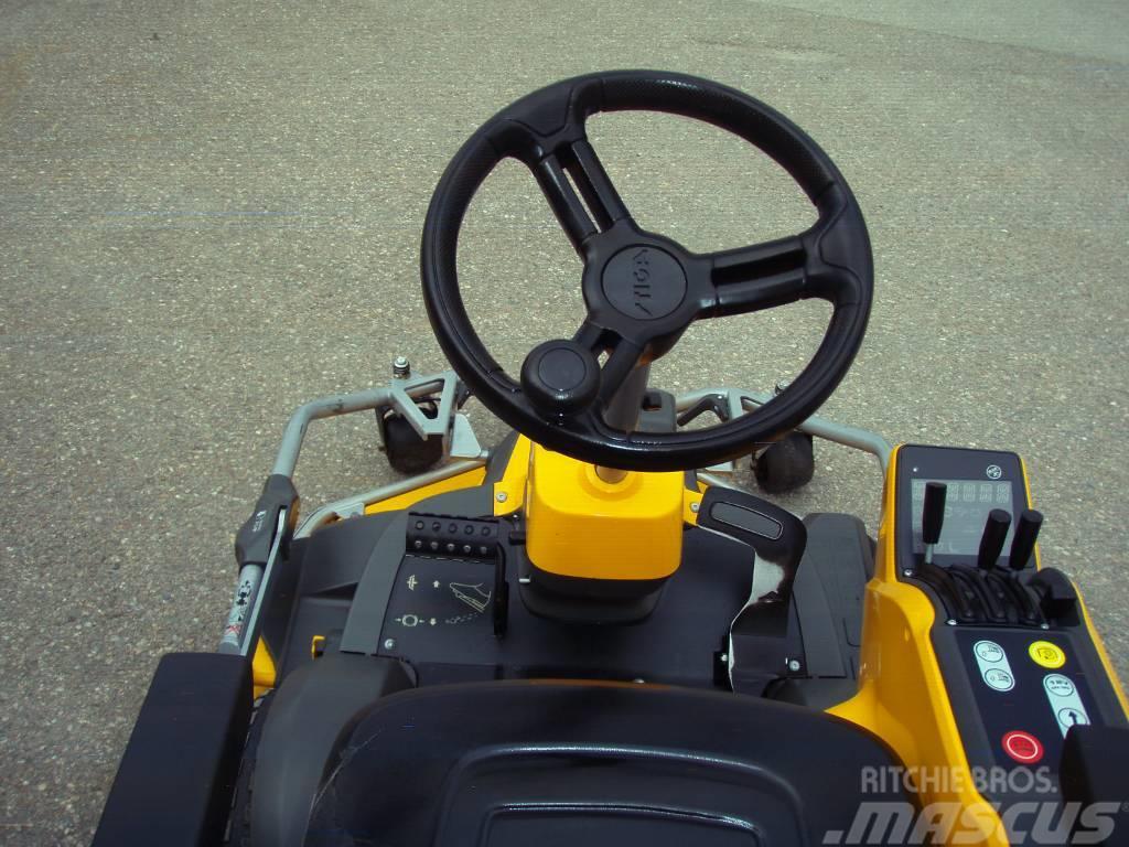 Stiga Park 740 IOX med C110 pro quick flip Tractores corta-césped