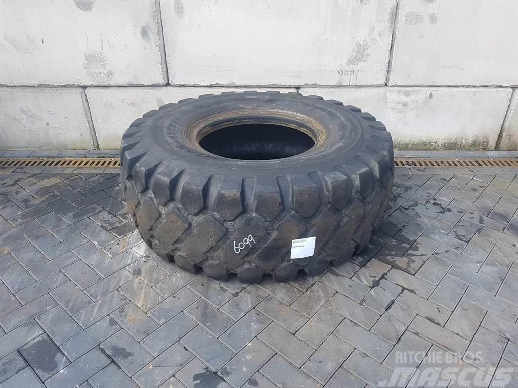 Mitas 20.5-25 - Tyre/Reifen/Band Neumáticos, ruedas y llantas