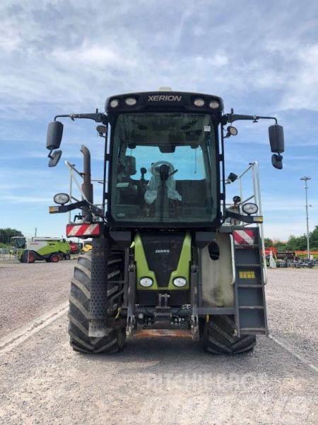 CLAAS XERION 3800 SADDLE TRAC Tractores