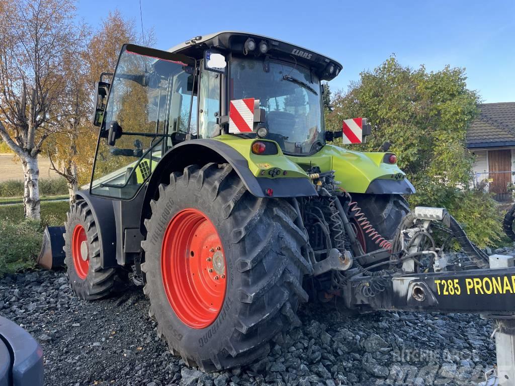 CLAAS Arion 650 kan leveres komplett rigget for snøryddi Tractores